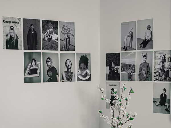 ways to display photos on wall